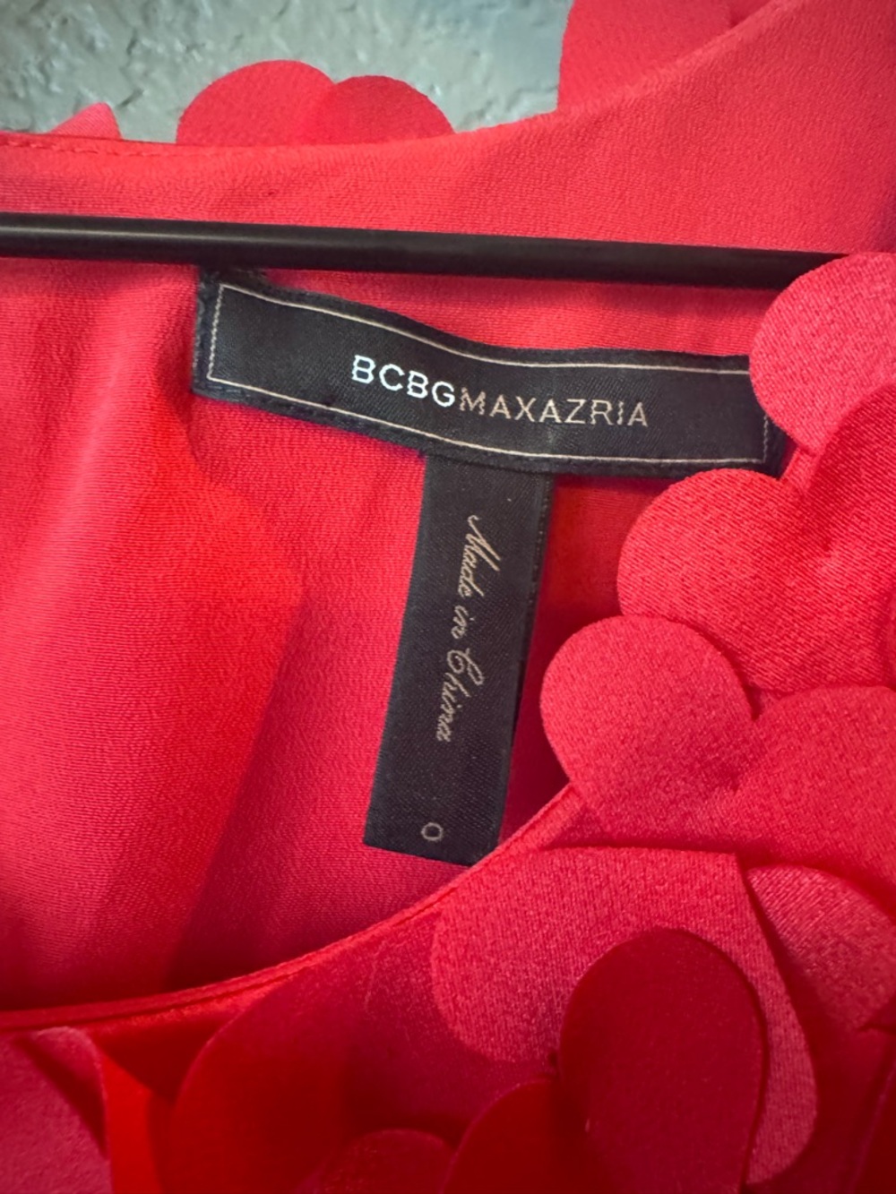 BCBGMaxAzria Red Sleeveless Heart Appliqué 3D Dress Size 0 Artsy Valentines - Picture 4 of 10